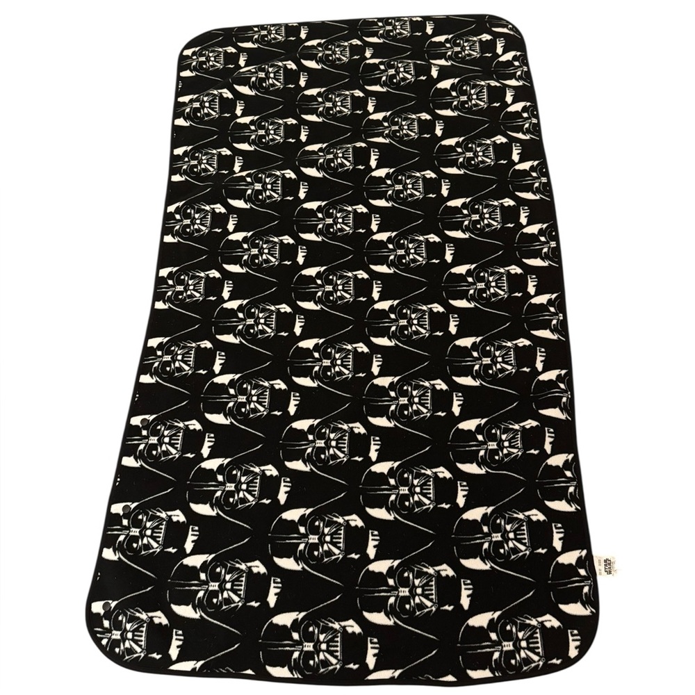 Rare/Hard to Find Uniqlo x Star Wars Darth Vader 2 Way Blanket. GUC